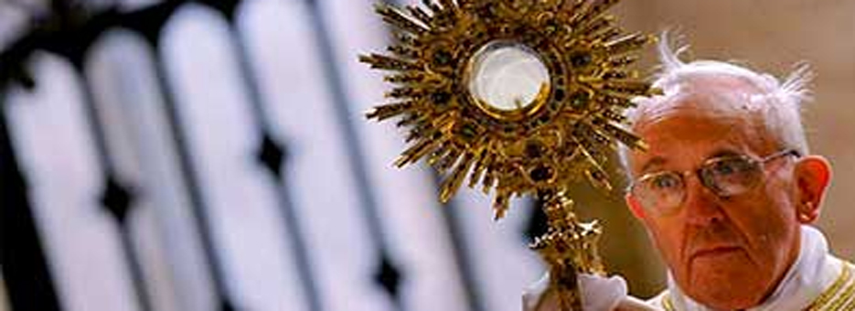 Papa Francisco: Es hermoso ir a misa el domingo y recibir la eucaristía que es fuente de la vida